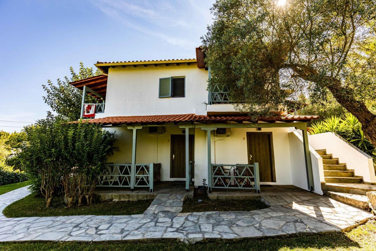 Casa Luxury Suites Paliouri Exterior foto