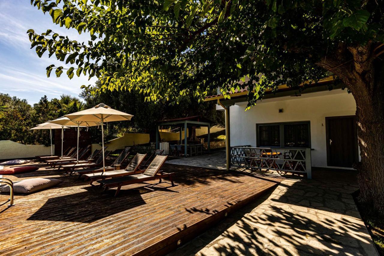 Casa Luxury Suites Paliouri Exterior foto