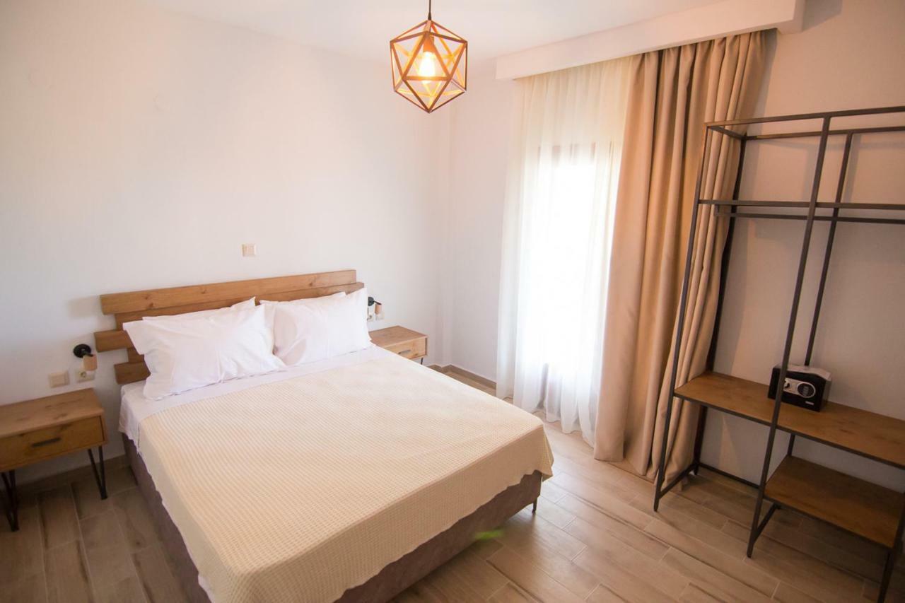 Casa Luxury Suites Paliouri Exterior foto